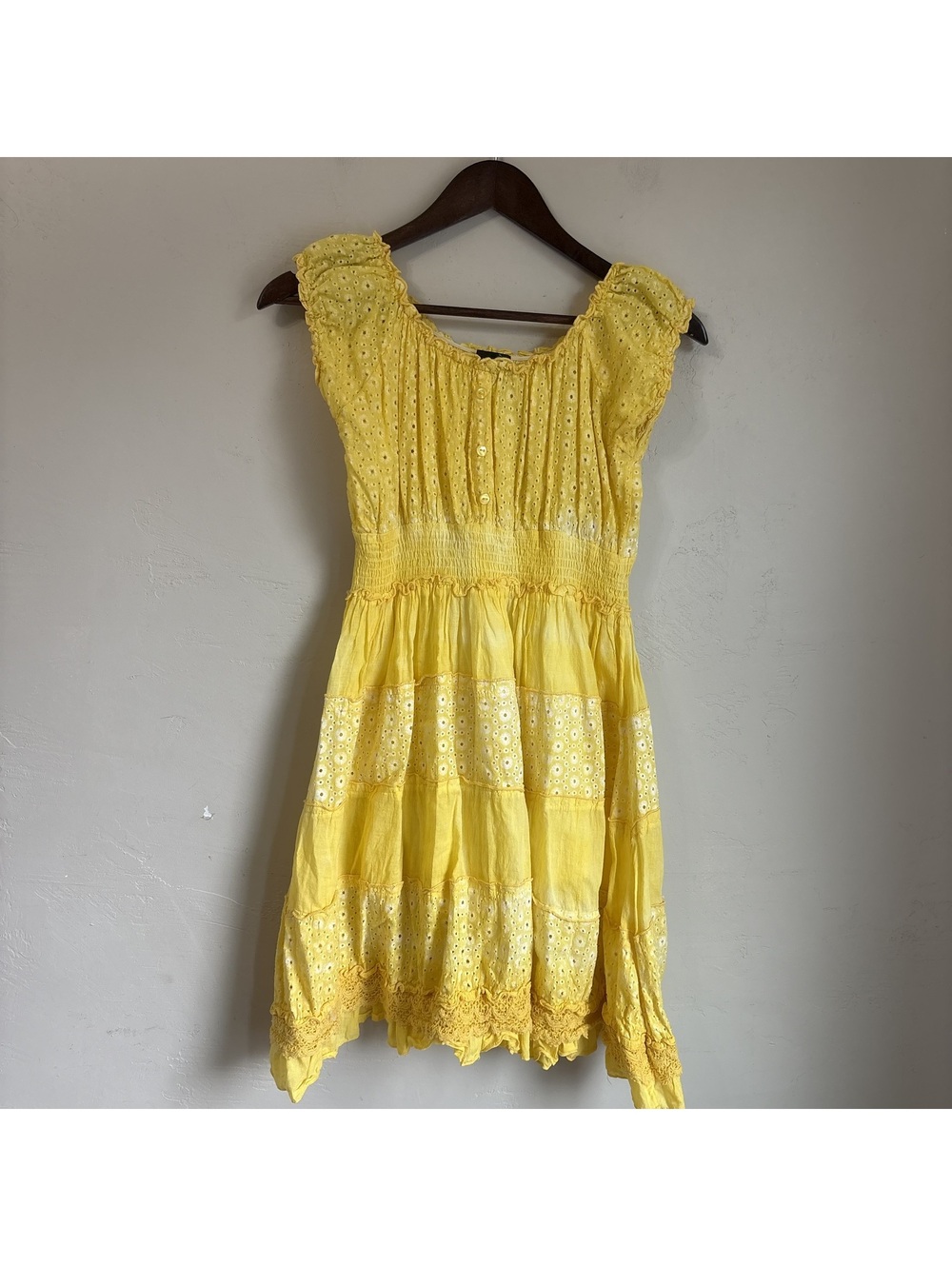 Vintage Shoreline Yellow Eyelet Lace Tiered Peasant Sun Dress Size S/M Bohemian